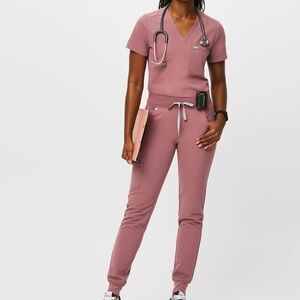 Figs- Women's Mauve Zamora™ - Jogger
Scrub Pants -